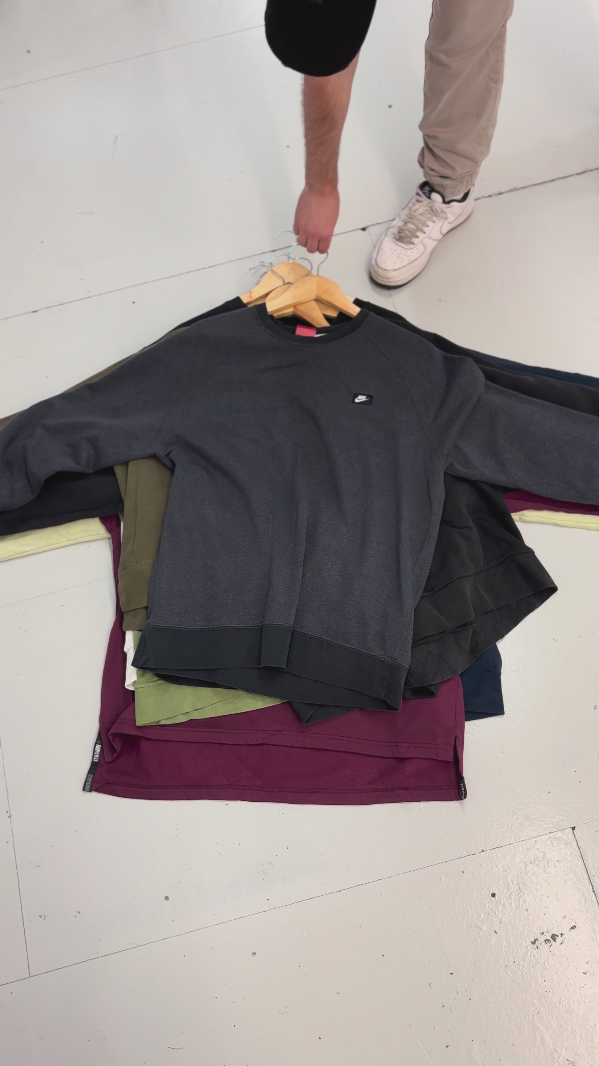 30x Branded Sweatshirts